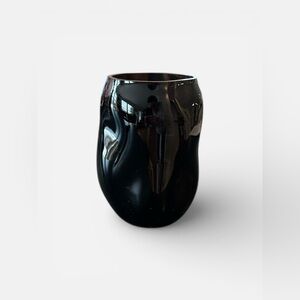 Asymmetrical Black Glass